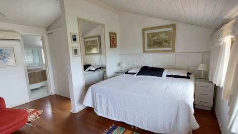 Jurerê Beach - House 28 at Residencial Ilha Santa Catarina