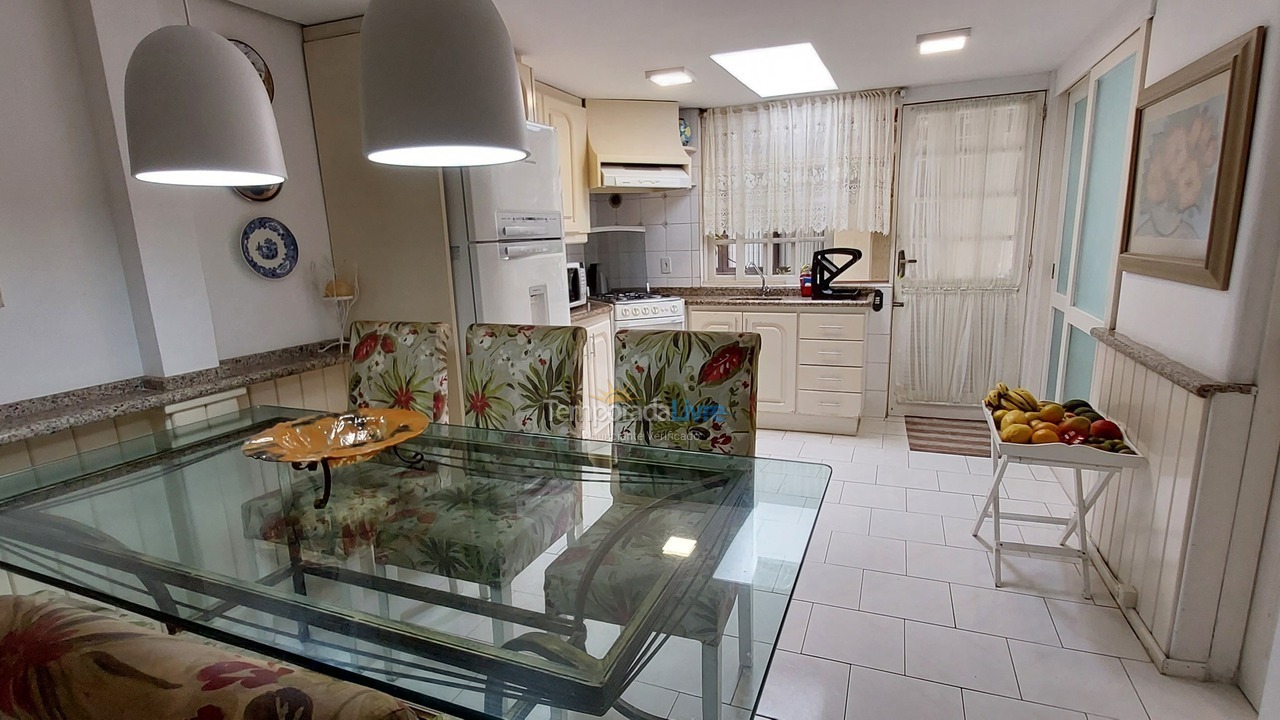 House for vacation rental in Florianópolis (Jurere Tradicional)