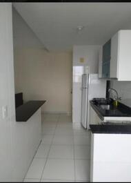 Apto 2.Qtos.C/1suítes,C/Internet, C/1GAR. Varanda C/vista Montanhas