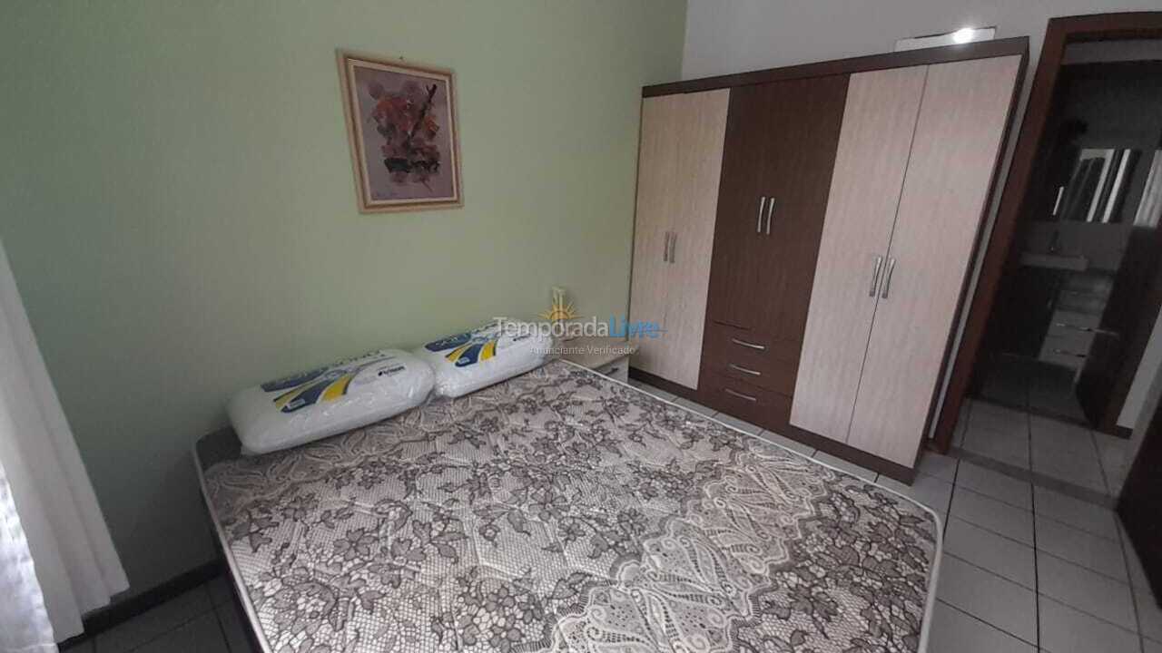 Apartamento para aluguel de temporada em Itapema (Meia Praia)