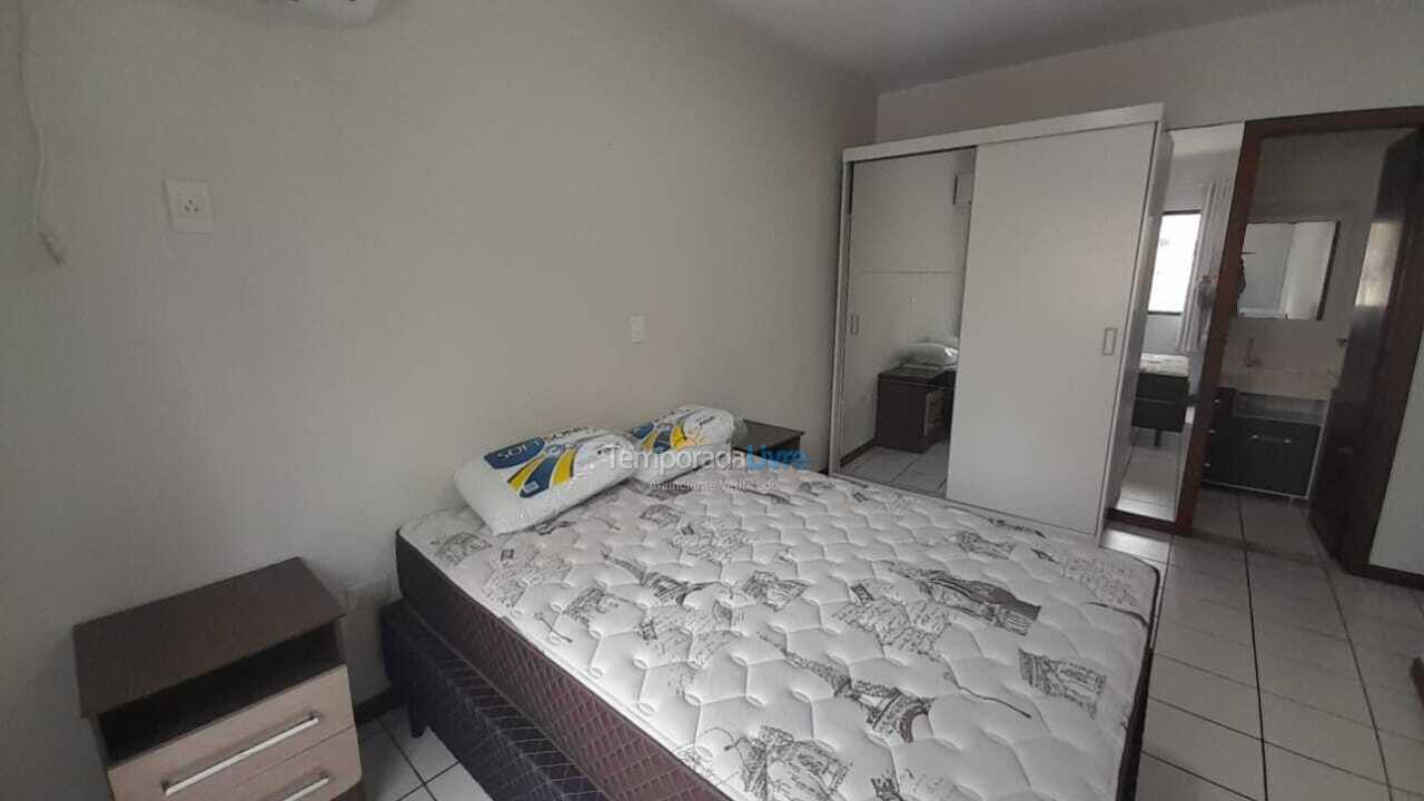 Apartamento para aluguel de temporada em Itapema (Meia Praia)