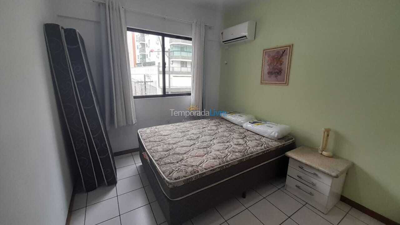 Apartamento para aluguel de temporada em Itapema (Meia Praia)