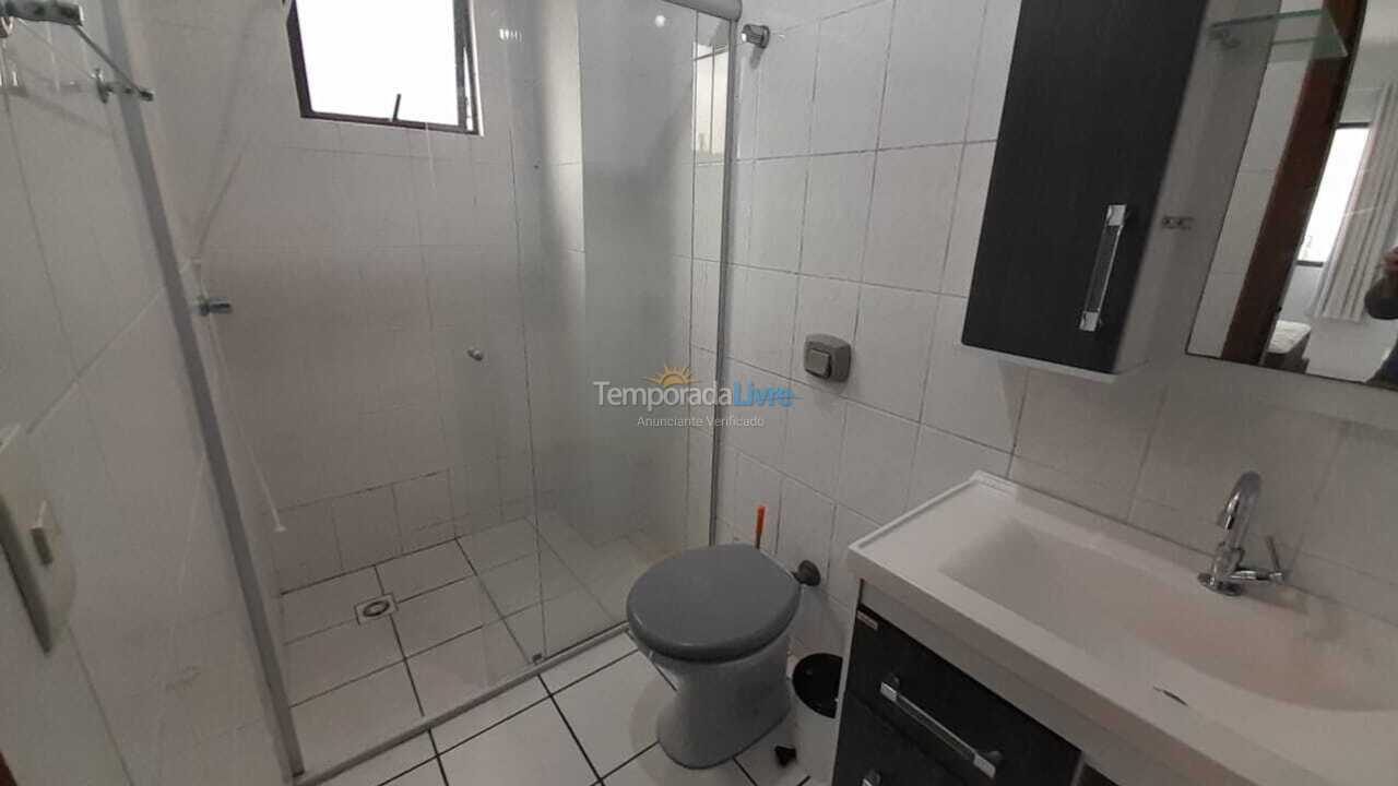 Apartamento para aluguel de temporada em Itapema (Meia Praia)