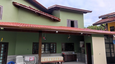 Townhouse in the Costa do Sol Condominium close to the beach