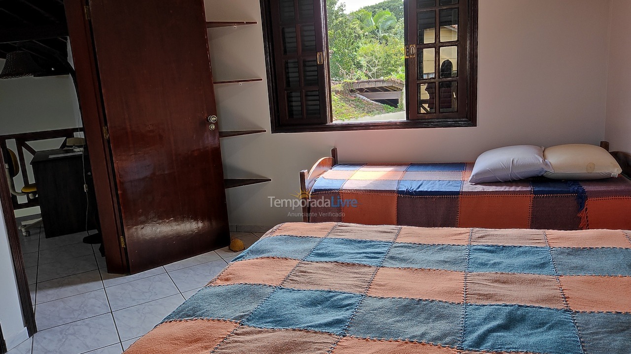 House for vacation rental in Bertioga (Praia de Guaratuba)