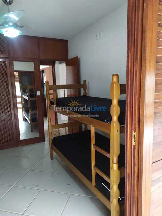 Casa para aluguel de temporada em Ubatuba (Praia Grande)