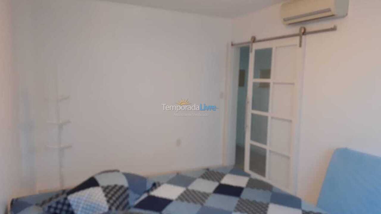 Apartamento para aluguel de temporada em Itapema (Meia Praia)