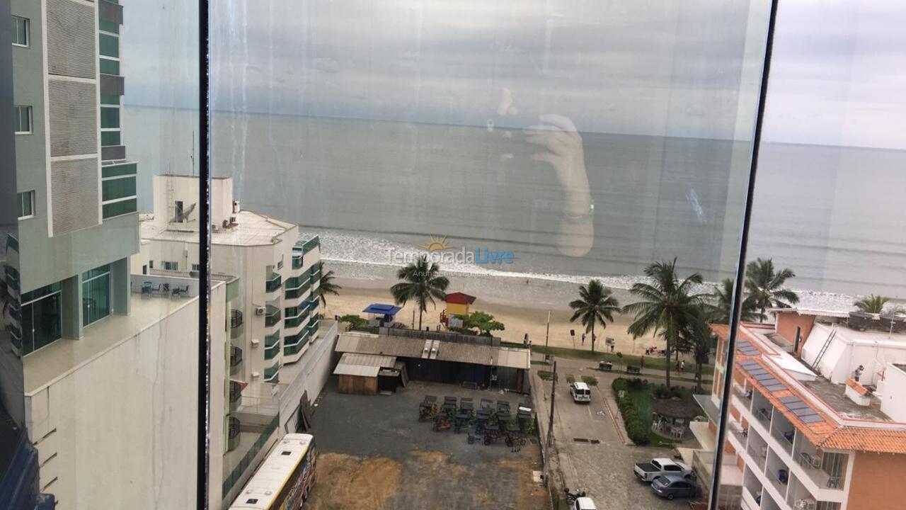 Apartamento para aluguel de temporada em Itapema (Meia Praia)