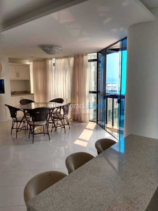 Apartamento para aluguel de temporada em Itapema (Meia Praia)