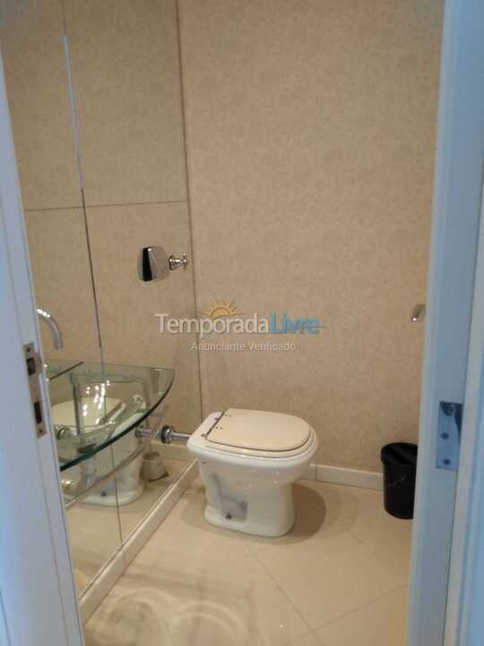 Apartamento para aluguel de temporada em Itapema (Meia Praia)