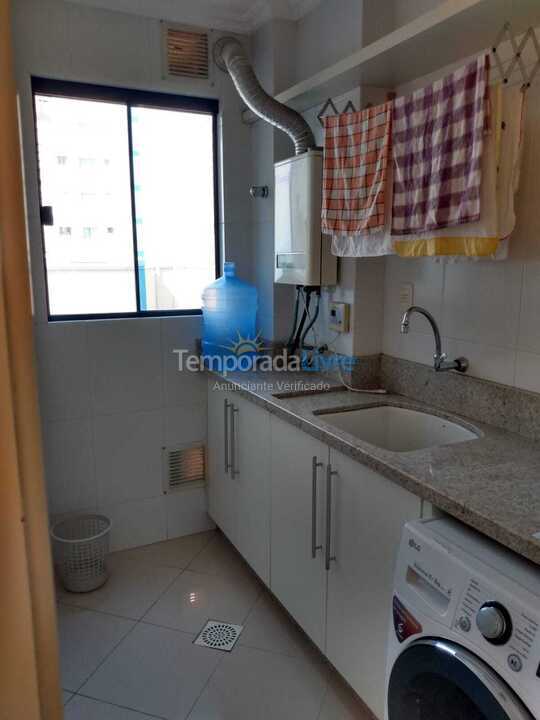 Apartamento para aluguel de temporada em Itapema (Meia Praia)