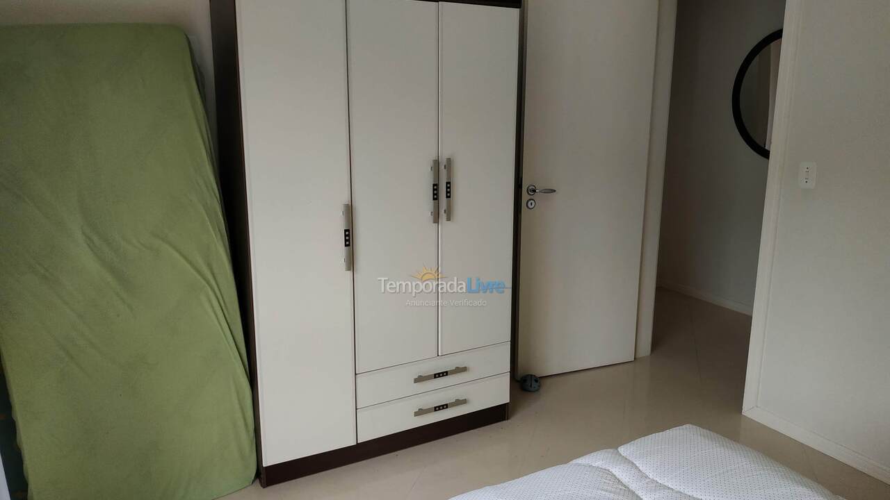 Apartamento para alquiler de vacaciones em Itapema (Meia Praia)