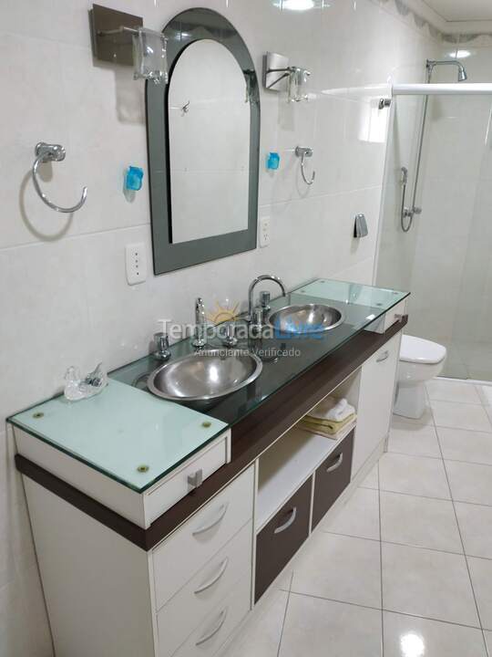 Apartamento para alquiler de vacaciones em Itapema (Meia Praia)