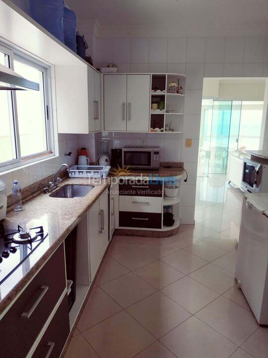 Apartamento para alquiler de vacaciones em Itapema (Meia Praia)