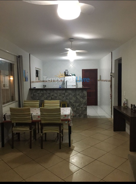 Casa para alquiler de vacaciones em Cabo Frio (Peró)