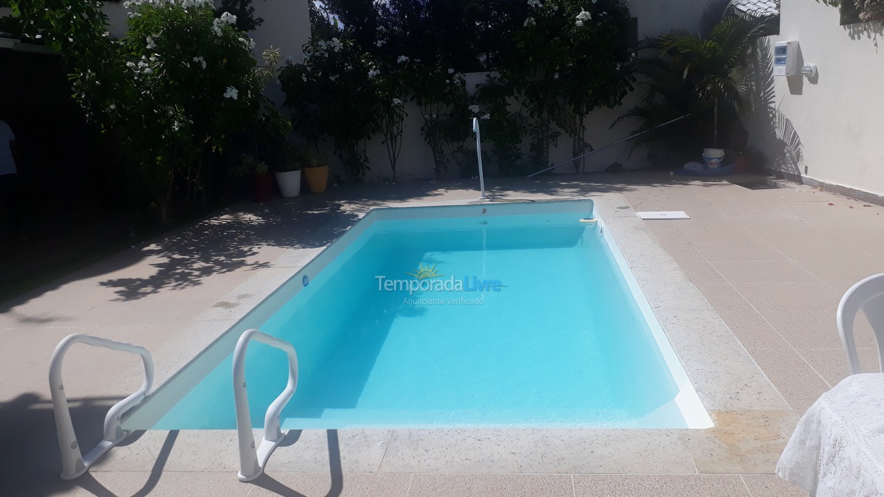 Casa para aluguel de temporada em Camaçari (Praia de Guarajuba)