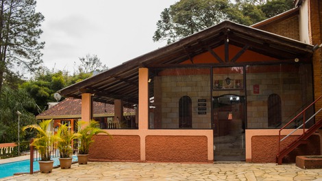 Chácara c/Piscina Climatizada próx.Centro de Mairiporã