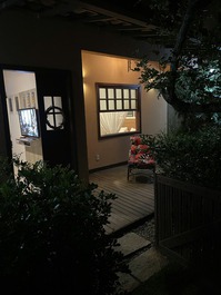 .casa en condominio com 4 suites y área gourmet.