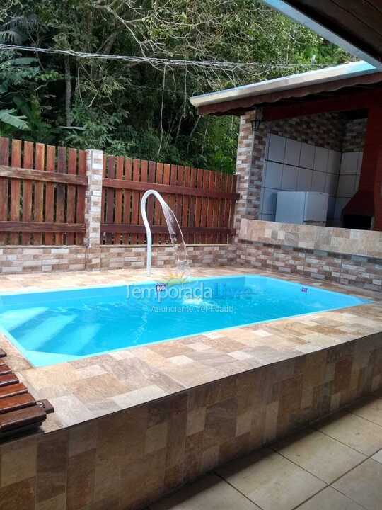 Casa para alquiler de vacaciones em Ubatuba (Praia das Toninhas)