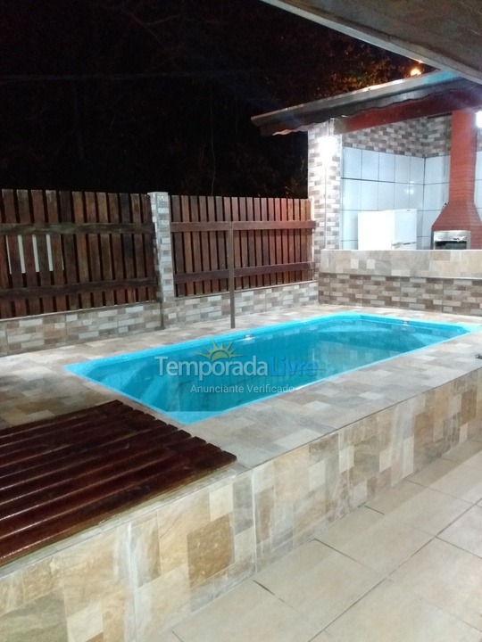 Casa para alquiler de vacaciones em Ubatuba (Praia das Toninhas)