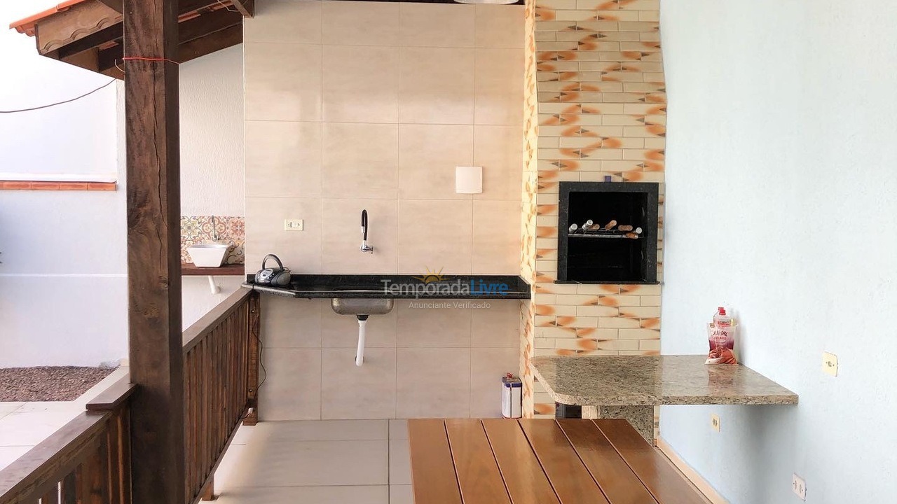 Casa para aluguel de temporada em Guaratuba (Coroados)