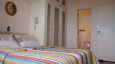 2 quartos quadra praia Copacabana. Diária, mensal