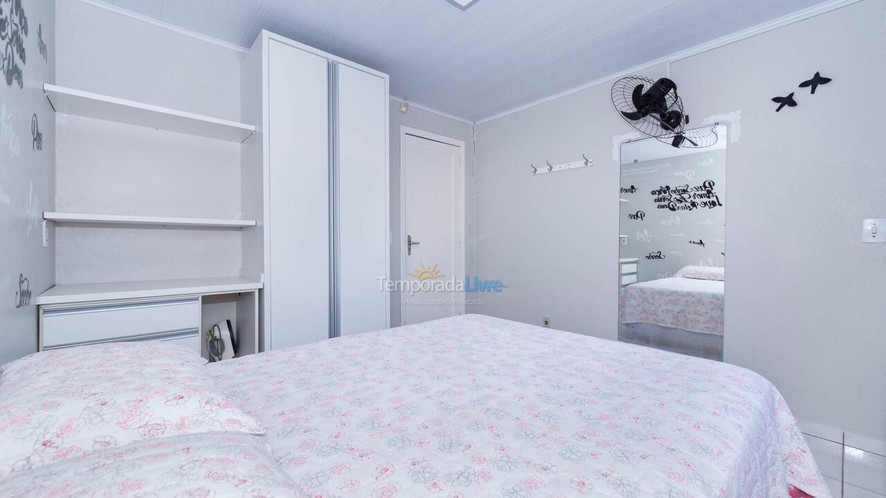 Casa para aluguel de temporada em Bombinhas (Canto Grande)