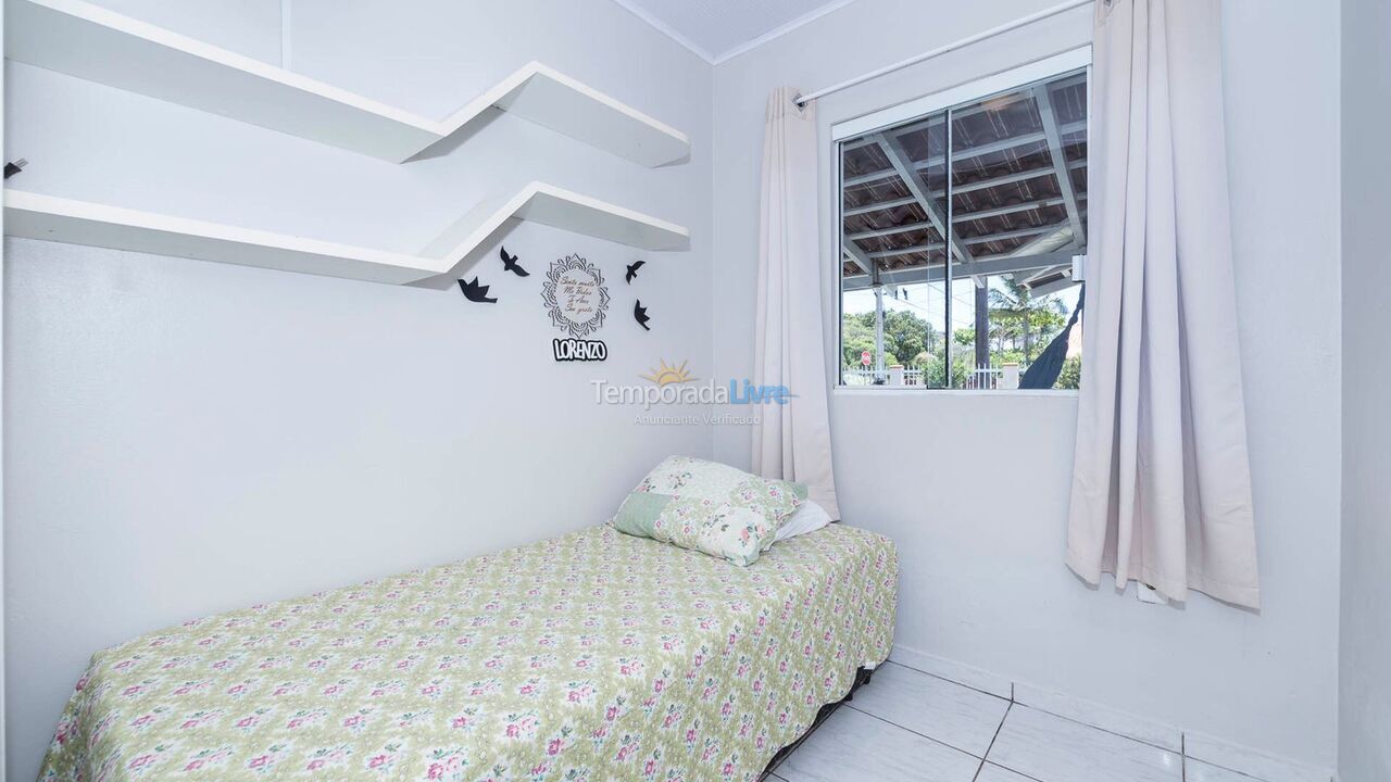 Casa para aluguel de temporada em Bombinhas (Canto Grande)