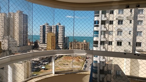 4 bedrooms, 2 suites overlooking the sea