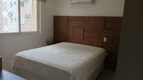 4 bedrooms, 2 suites overlooking the sea