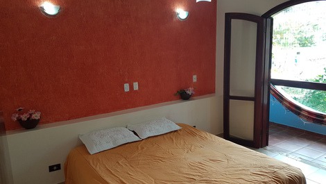 Large house on the beach of Barequecaba with 530m of living space at 150m from the beach