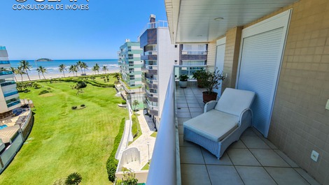 Amplio y frente al Mar Riviera, con 5 habitaciones 3 suites