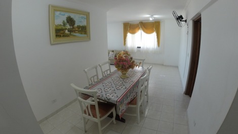 Sala jantar com dois ambientes