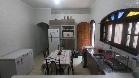 Cozinha com freezer!