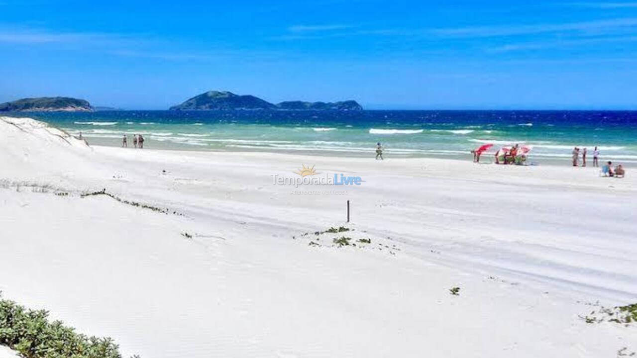 Casa para alquiler de vacaciones em Cabo Frio (Praia Dunas do Peró)