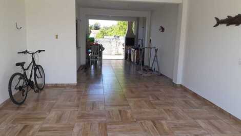 Great house containing 1 suite with Ac, 3 bedrooms, WI-FI, barbecue