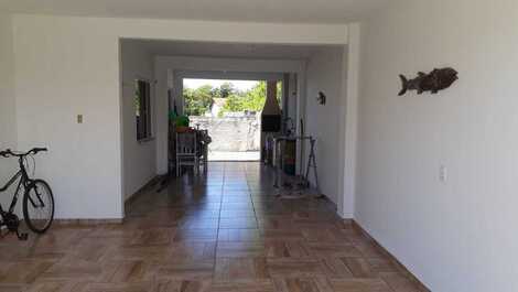 Great house containing 1 suite with Ac, 3 bedrooms, WI-FI, barbecue