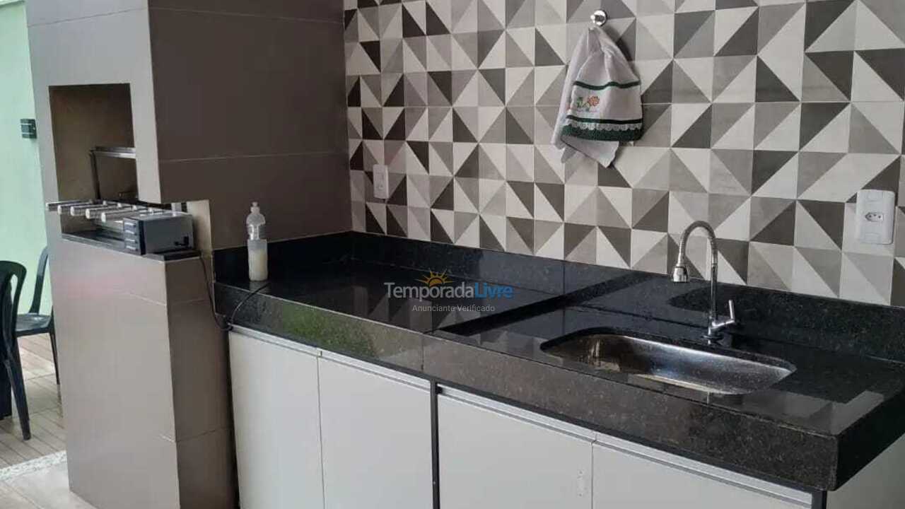 Casa para alquiler de vacaciones em Fundão (Praia Grande)