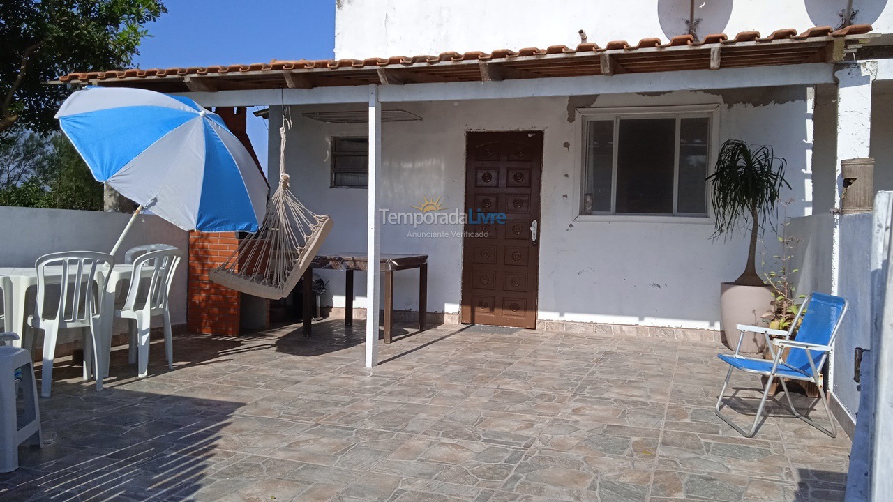 Casa para aluguel de temporada em Ilha Comprida (Av Moreira Sales)