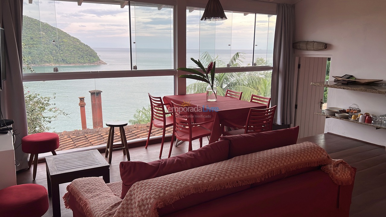 Casa para aluguel de temporada em São Sebastião (Barra do Sahy)