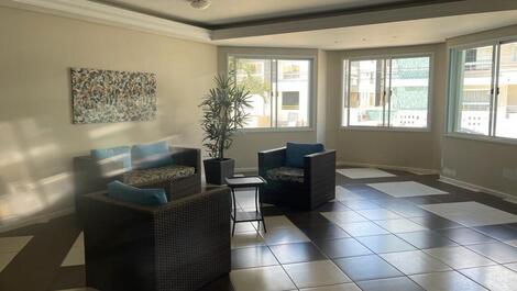 Apartamento con preciosas vistas al mar a 80 metros de la playa.