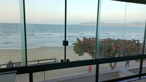 Apartamento para alugar em Itapema - Meia Praia