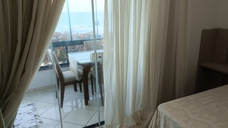 HERMOSO APARTAMENTO FRENTE AL MAR en Meia Praia/Itapema