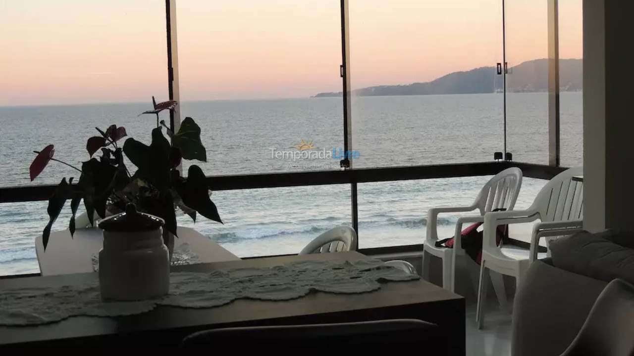 Apartment for vacation rental in Itapema (Meia Praia)