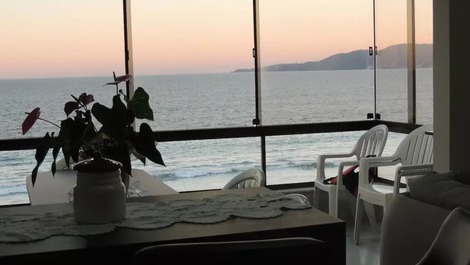 Apartamento para alugar em Itapema - Meia Praia