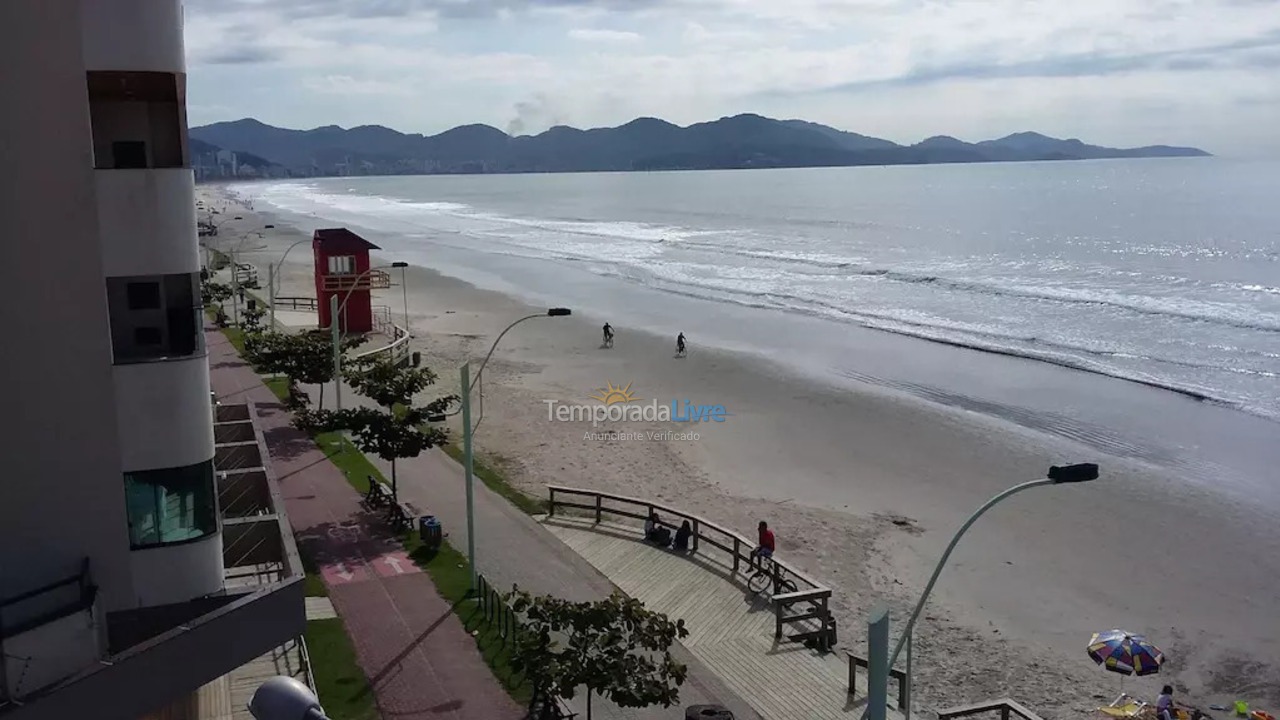 Apartment for vacation rental in Itapema (Meia Praia)