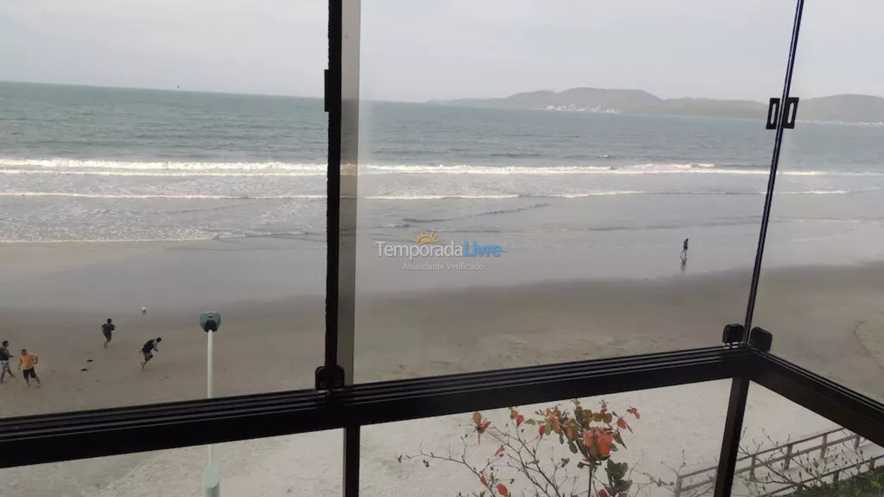 Apartment for vacation rental in Itapema (Meia Praia)