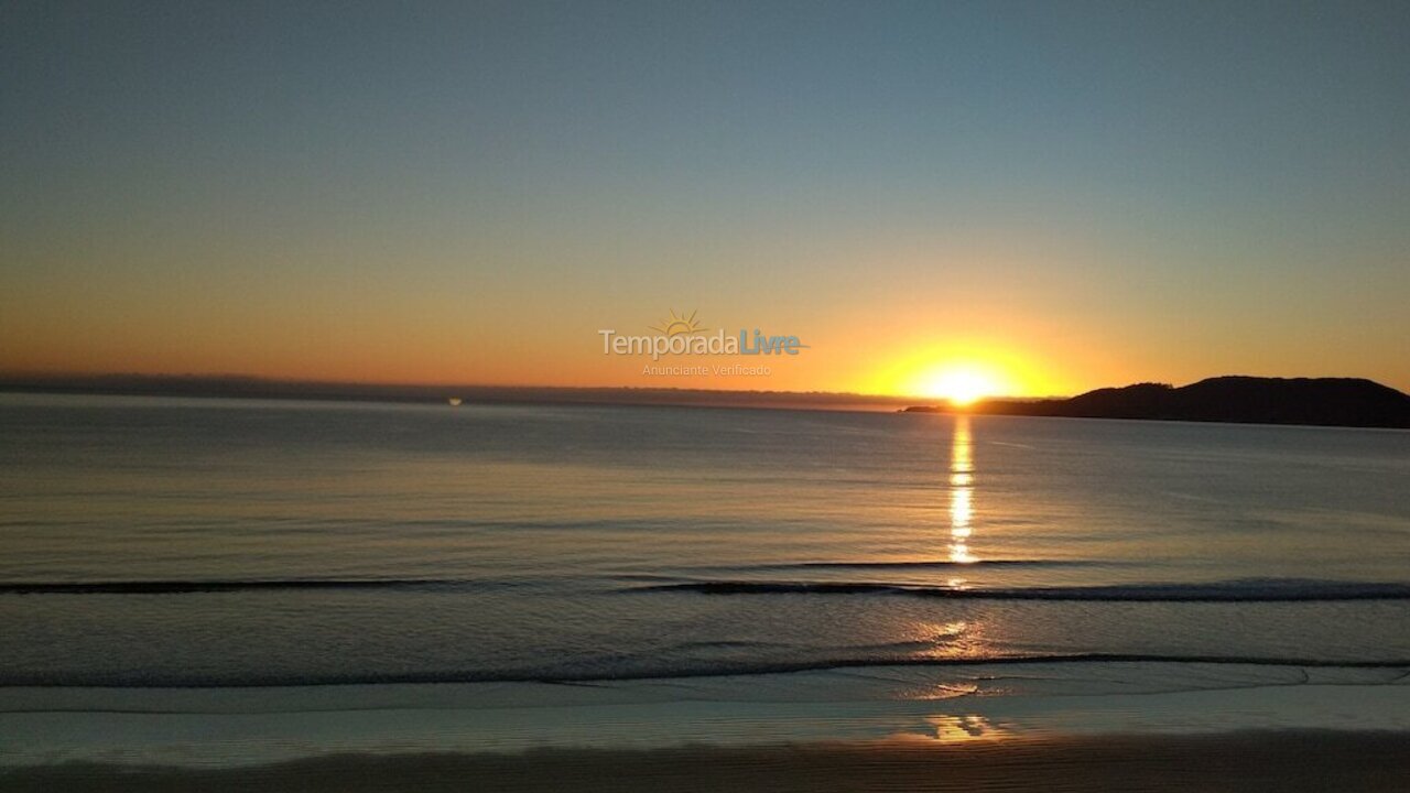 Apartment for vacation rental in Itapema (Meia Praia)