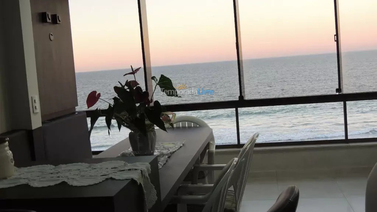 Apartment for vacation rental in Itapema (Meia Praia)