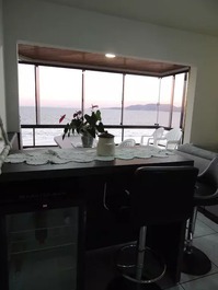 BEAUTIFUL APARTMENT IN FRONT OF THE SEA IN MEIA PRAIA-ITAPEMA